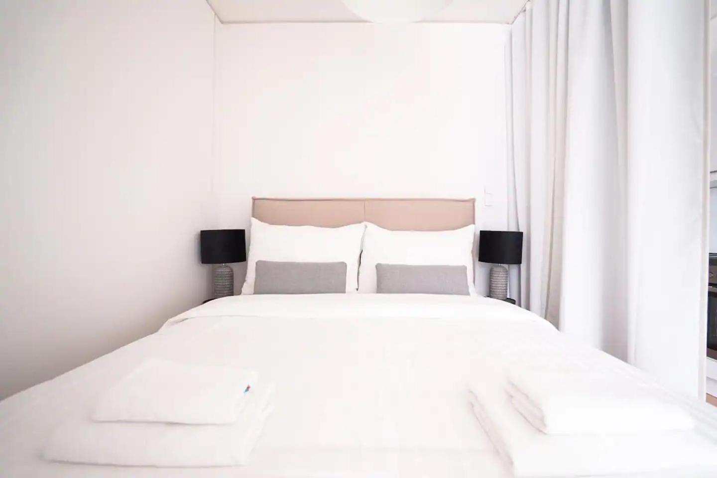 Appartamento Exquisite Studio With Rooftop Pool Vienna Esterno foto